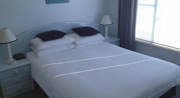 Breakers Apartments Mollymook - Geraldton Accommodation 4