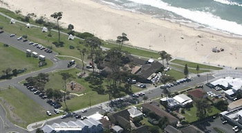 Breakers Apartments Mollymook - Geraldton Accommodation 0