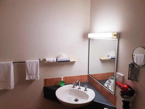 Rainforest Motel - Geraldton Accommodation 4