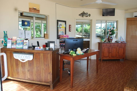 Rainforest Motel - Geraldton Accommodation 2