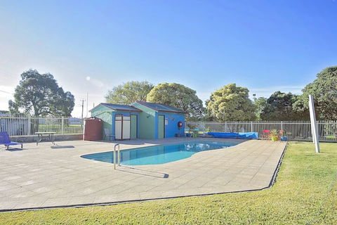 Albany Gardens Tourist Park - Geraldton Accommodation 7
