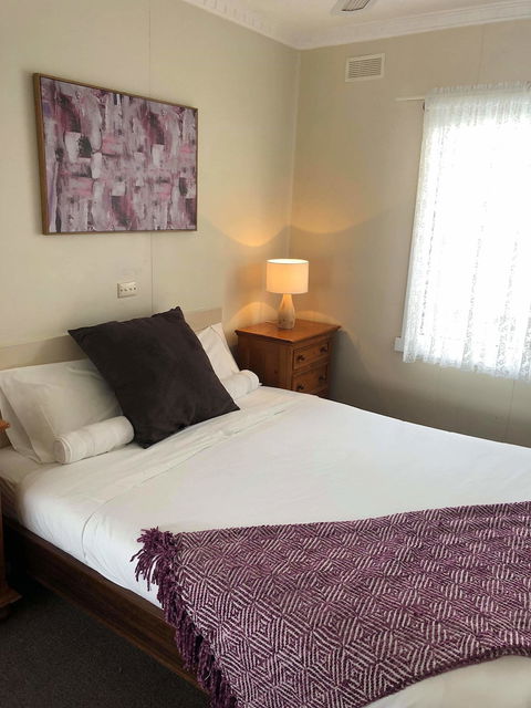 Lakes Jakaranda Holiday Units - Geraldton Accommodation 1
