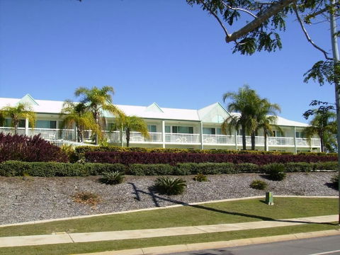 Reef Adventureland Motor Inn - Geraldton Accommodation 2