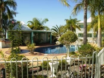 Reef Adventureland Motor Inn - Geraldton Accommodation 6