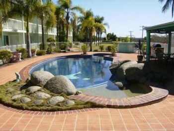 Reef Adventureland Motor Inn - Geraldton Accommodation 4
