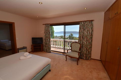 Top Deck - Geraldton Accommodation 6