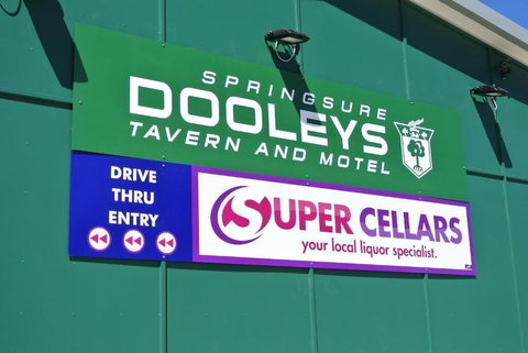 Dooleys Springsure Tavern And Motel - Geraldton Accommodation 0