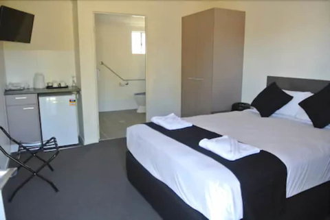 Dooleys Springsure Tavern And Motel - Geraldton Accommodation 5