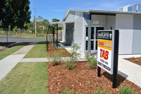 Dooleys Springsure Tavern And Motel - Geraldton Accommodation 2