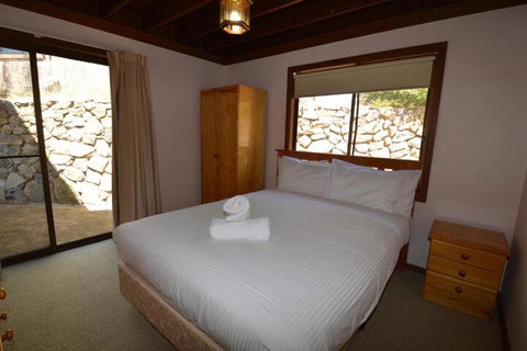 Cedar Haven - Geraldton Accommodation 6