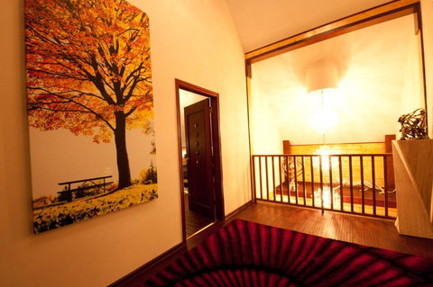 Scandinavian Castle - Geraldton Accommodation 7