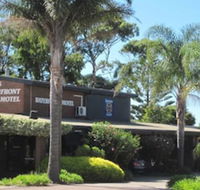 Lakes Waterfront Motel  Holiday Cottages - Geraldton Accommodation