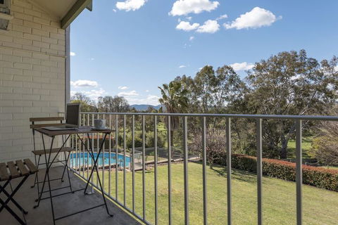 Harriet House Tumut - Geraldton Accommodation 5