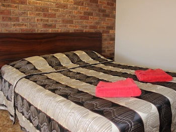 Woomargama Village Hotel Motel - Geraldton Accommodation 5