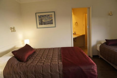 Country Motor Inn Singleton - Geraldton Accommodation 6