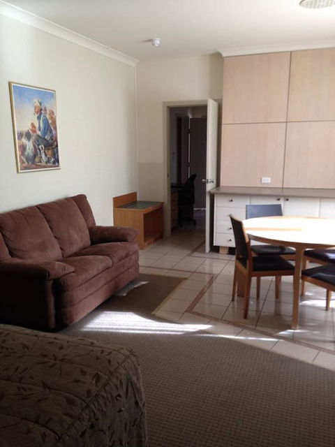 Francis Phillip Motor Inn - Geraldton Accommodation 4