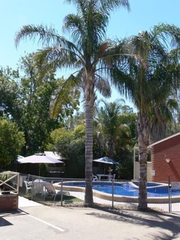 Old Coach Motor Inn - Geraldton Accommodation 1