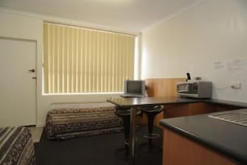 Bamboo Motor Inn - Geraldton Accommodation 3