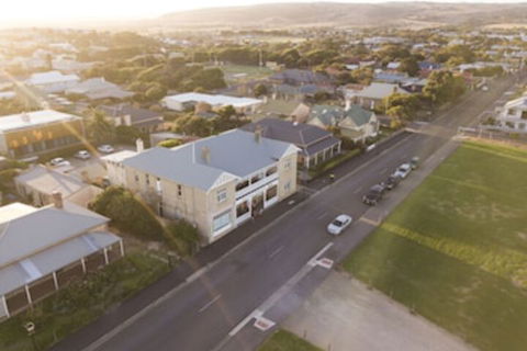 Port Elliot Beach House YHA Hostel - Geraldton Accommodation 0