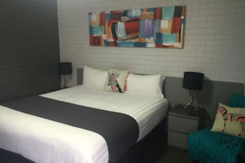 Blue Violet Motor Inn - Geraldton Accommodation 0
