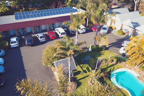 Tropicana Motor Inn - Geraldton Accommodation 3