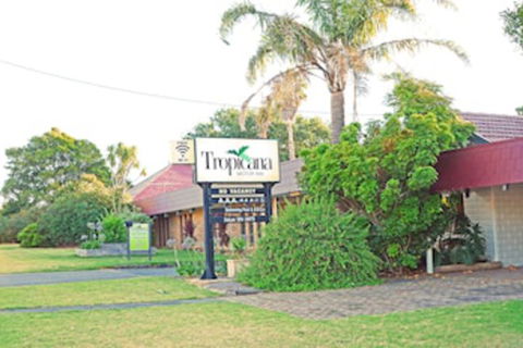 Tropicana Motor Inn - Geraldton Accommodation 0