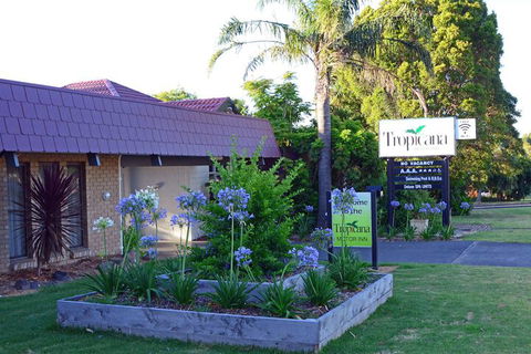 Tropicana Motor Inn - Geraldton Accommodation 1