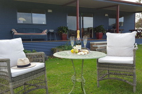 The Wattle Lodge - Geraldton Accommodation 1