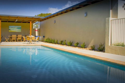 Pottsville Beach Motel - Geraldton Accommodation 1