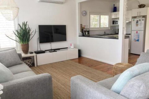 The Seaside Beachhouse Mollymook - Geraldton Accommodation 5