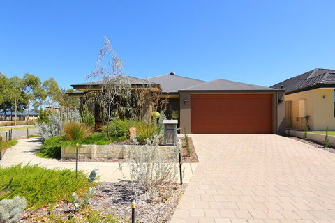 Jarelle House - Geraldton Accommodation 0