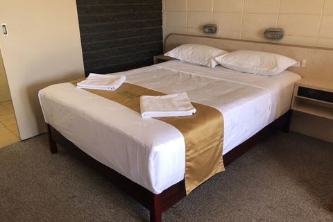 Inland Oasis Motel - Geraldton Accommodation 5