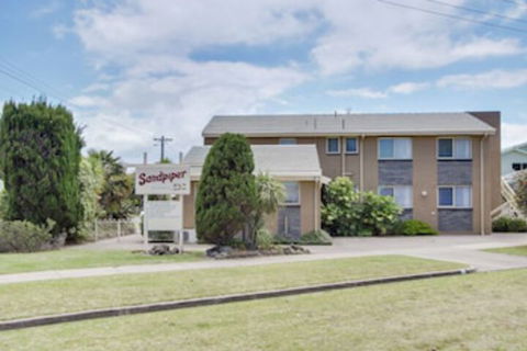 Sandpiper Holiday Apartments - Geraldton Accommodation 0