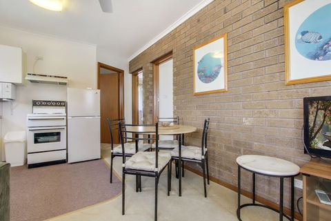 Sandpiper Holiday Apartments - Geraldton Accommodation 4