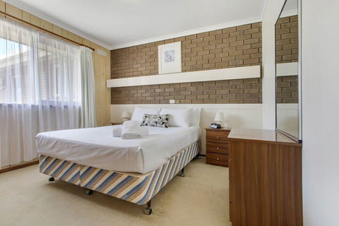 Sandpiper Holiday Apartments - Geraldton Accommodation 6
