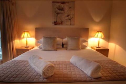 Azjure Studio Retreat - Geraldton Accommodation 2