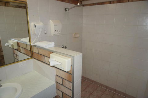 Miles Outback Motel - Geraldton Accommodation 5