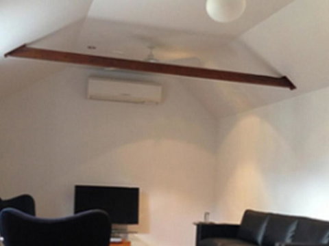 The Close Cottage Morpeth - Geraldton Accommodation 1