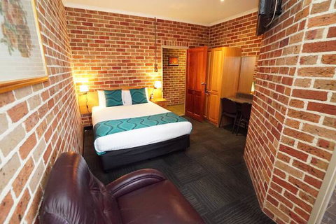 Exies Bagtown - Geraldton Accommodation 7