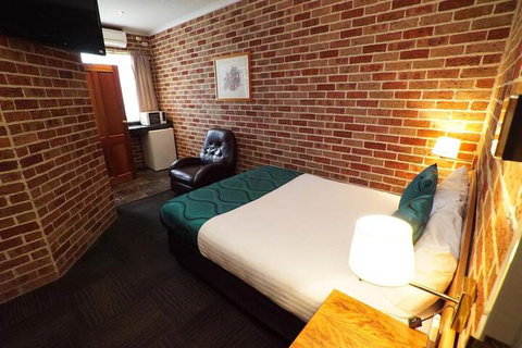 Exies Bagtown - Geraldton Accommodation 5