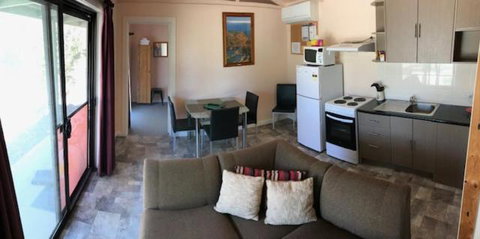 Stawell Holiday Cottages - Geraldton Accommodation 2