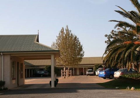 Country Gardens Motor Inn - Geraldton Accommodation 1