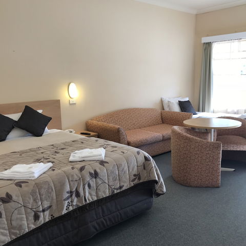 Country Gardens Motor Inn - Geraldton Accommodation 6