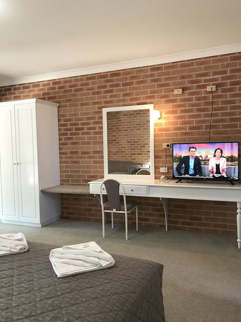 Country Gardens Motor Inn - Geraldton Accommodation 5