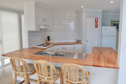 Ultimate Holiday Apartments - Geraldton Accommodation 1