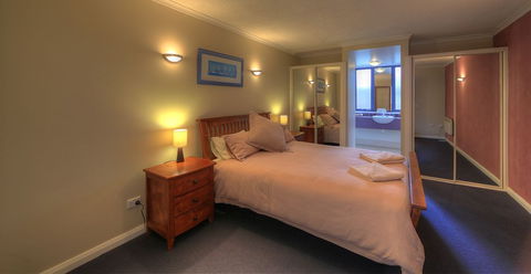 Ultimate Holiday Apartments - Geraldton Accommodation 6