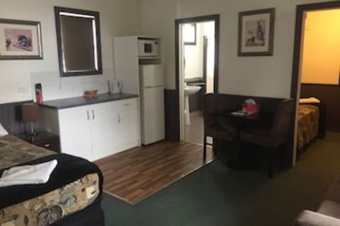 The Esplanade Motel - Geraldton Accommodation 4
