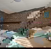 Sussex Inlet Motel - Geraldton Accommodation