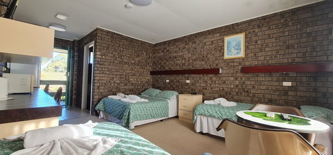 Sussex Inlet Motel - Geraldton Accommodation 0