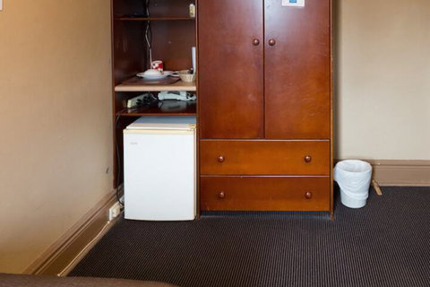 Dunkirk Hotel - Geraldton Accommodation 3